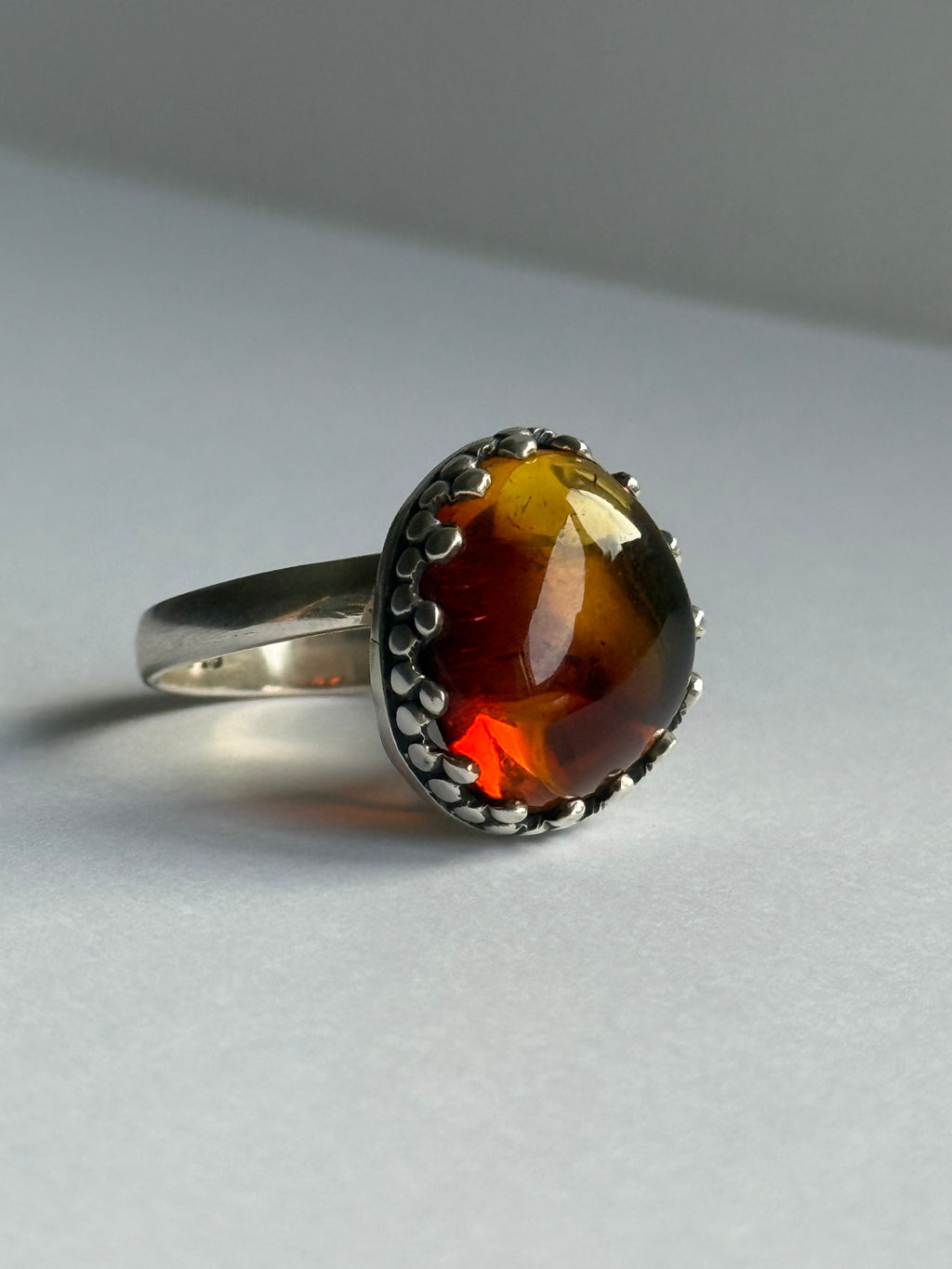 ÁMBAR QUIETO - Amber Ring