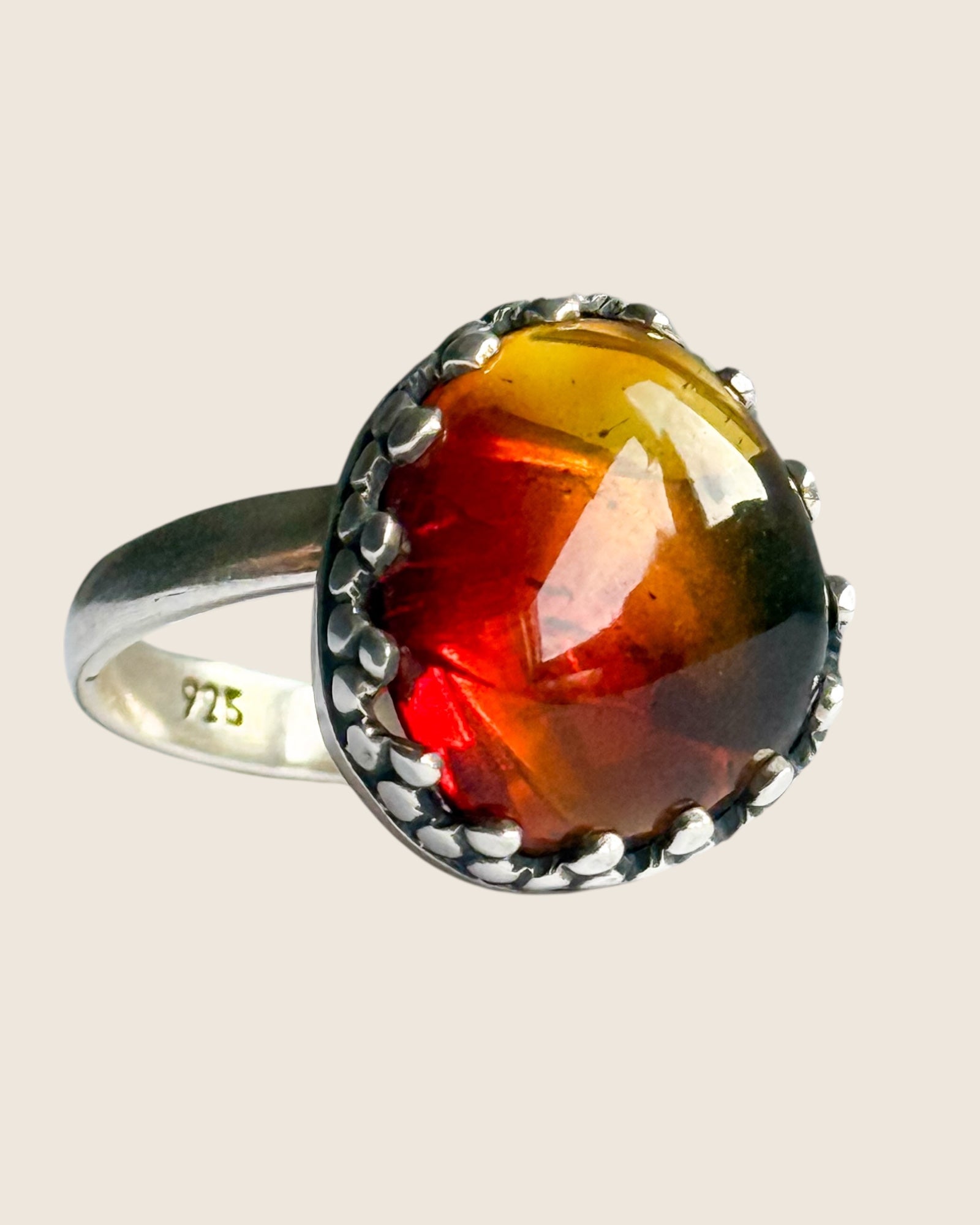 ÁMBAR QUIETO - Amber Ring